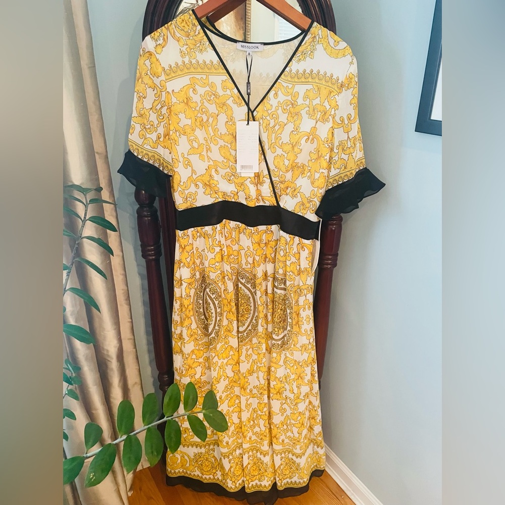 Yellow Surplice Neck A-line Printed Maxi Dress. NWT. Lining to above knees.